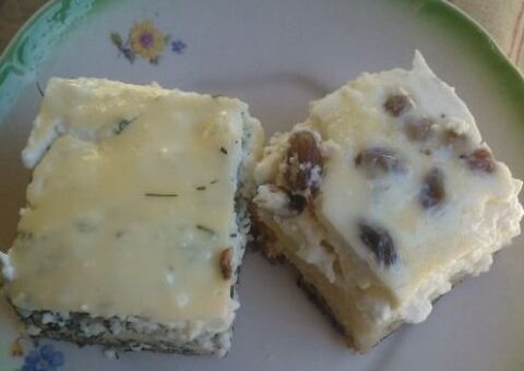 kapros túrós lepény tányéron