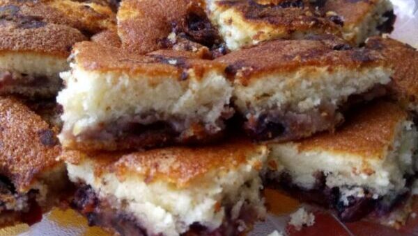 potyogtatott gyümölcsös kevert süti