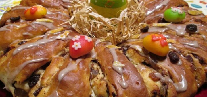 húsvéti kalácskoszorú