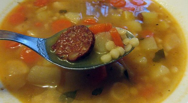 zöldségleves tarhonyával