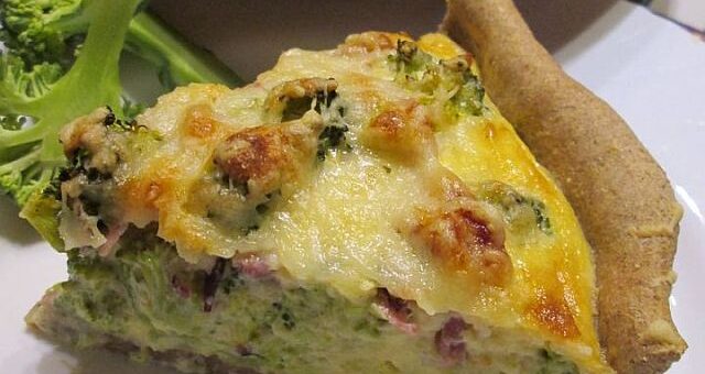 Sonkás brokkolilepény