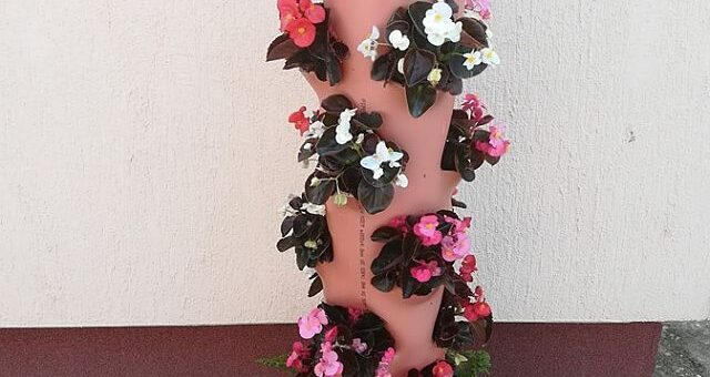 Virágtartó oszlop szennyvízcsőből házilag