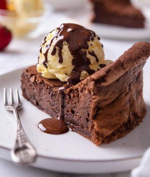 gluténmentes csokoládé torta vanília fagylalttal