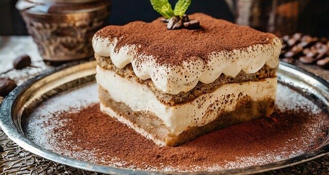 autentikus tiramisu tányéron