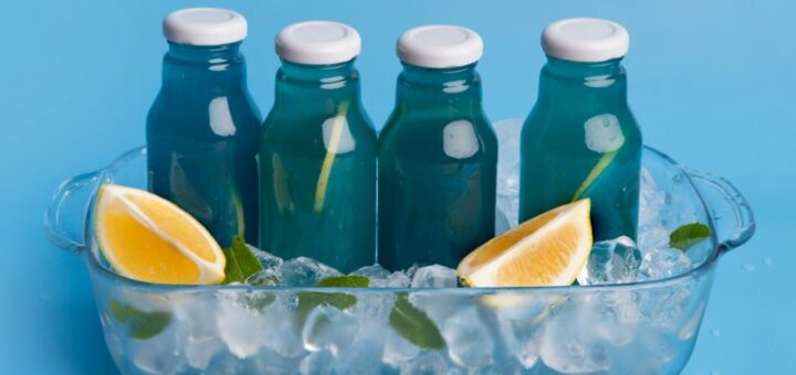 jég hűti az üdítőket