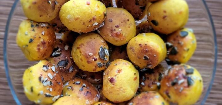 sütőtökös pogácsa tálban